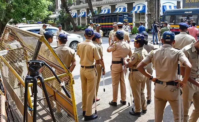 ಮುಂಬೈ | ಮಧ್ಯರಾತ್ರಿ ಫ್ರೆಂಚ್ ಕಾನ್ಸುಲೇಟ್ ಸಿಬ್ಬಂದಿಗೆ ಲೈಂಗಿಕ ಕಿರುಕುಳ; ಸ್ಕೂಟರ್ ಸವಾರನ ಬಂಧನ