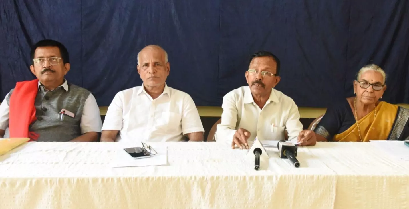 ಜಾರಿಗೊಳ್ಳದ ಬೀಡಿ ಕಾರ್ಮಿಕರ ಕನಿಷ್ಠ ಕೂಲಿ: ನ.24ರಿಂದ ಅನಿರ್ದಿಷ್ಟಾವಧಿ ಮುಷ್ಕರಕ್ಕೆ ಸಿಐಟಿಯು ನಿರ್ಧಾರ