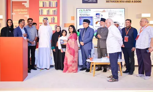 ಶಾರ್ಜಾ ಅಂತಾರಾಷ್ಟ್ರೀಯ ಪುಸ್ತಕ ಮೇಳದಲ್ಲಿ ಇಸ್ರಾ ಅವರ ಪುಸ್ತಕ ಬಿಡುಗಡೆ