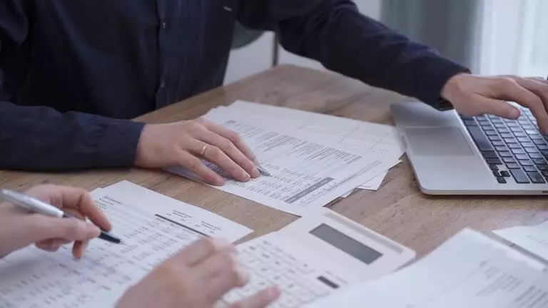 ರಾಜೀವ್ ಗಾಂಧಿ ಆರೋಗ್ಯ ವಿಜ್ಞಾನಗಳ ವಿವಿ ಕಟ್ಟಡ ನಿರ್ಮಾಣ ವಿಚಾರ : ಸಮಿತಿಯ ಶಿಫಾರಸನ್ನು ಬದಿಗೊತ್ತಿ400 ಕೋಟಿ ರೂ. ವರ್ಗಾವಣೆ ರಾಜೀವ್ ಗಾಂಧಿ ಆರೋಗ್ಯ ವಿಜ್ಞಾನಗಳ ವಿವಿ ಕಟ್ಟಡ ನಿರ್ಮಾಣ ವಿಚಾರ : ಸಮಿತಿಯ ಶಿಫಾರಸನ್ನು ಬದಿಗೊತ್ತಿ400 ಕೋಟಿ ರೂ. ವರ್ಗಾವಣೆ