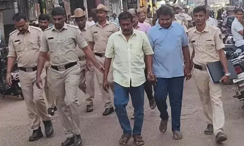 ಭಟ್ಕಳ: ಗೃಹಬಳಕೆ ಸಾಮಗ್ರಿಗಳನ್ನು ಅರ್ಧ ಬೆಲೆಗೆ ನೀಡುವುದಾಗಿ ಲಕ್ಷಾಂತರ ರೂ. ವಂಚನೆ ಆರೋಪ; ಮೂವರ ಬಂಧನ