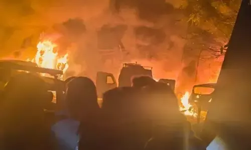 ನೌಗಾಮ್ ಸ್ಫೋಟ ಪ್ರಕರಣ: ವಸತಿ ಪ್ರದೇಶದಲ್ಲಿಯ ಪೋಲಿಸ್ ಠಾಣೆಯಲ್ಲಿ 2,900 ಕೆ.ಜಿ ಸ್ಫೋಟಕಗಳ ದಾಸ್ತಾನು ಪ್ರಶ್ನಿಸಿದ ತಜ್ಞರು, ನಾಯಕರು