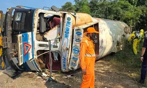 ಅಂಕೋಲಾ: ಉರುಳಿಬಿದ್ದ ಟ್ಯಾಂಕರ್‌ ನಿಂದ ಮಿಥೇನ್ ಸೋರಿಕೆ ತಡೆಗಟ್ಟಿದ ತಜ್ಞರ ತಂಡ