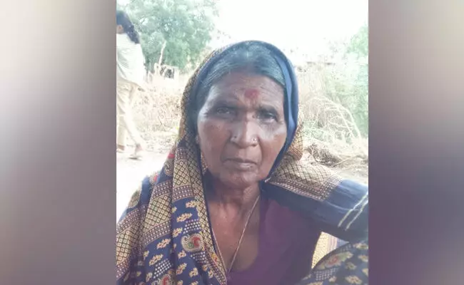 ಕಲಬುರಗಿ| ಕತ್ತು ಹಿಸುಕಿ ವೃದ್ಧೆಯ ಕೊಲೆ : ಪ್ರಕರಣ ದಾಖಲು ಕಲಬುರಗಿ| ಕತ್ತು ಹಿಸುಕಿ ವೃದ್ಧೆಯ ಕೊಲೆ : ಪ್ರಕರಣ ದಾಖಲು