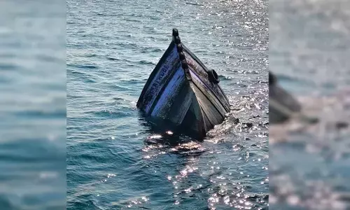 ಮಲ್ಪೆಯ ಮೀನುಗಾರಿಕಾ ಬೋಟು ಮುಳುಗಡೆ: ಐವರು ಮೀನುಗಾರರ ರಕ್ಷಣೆ