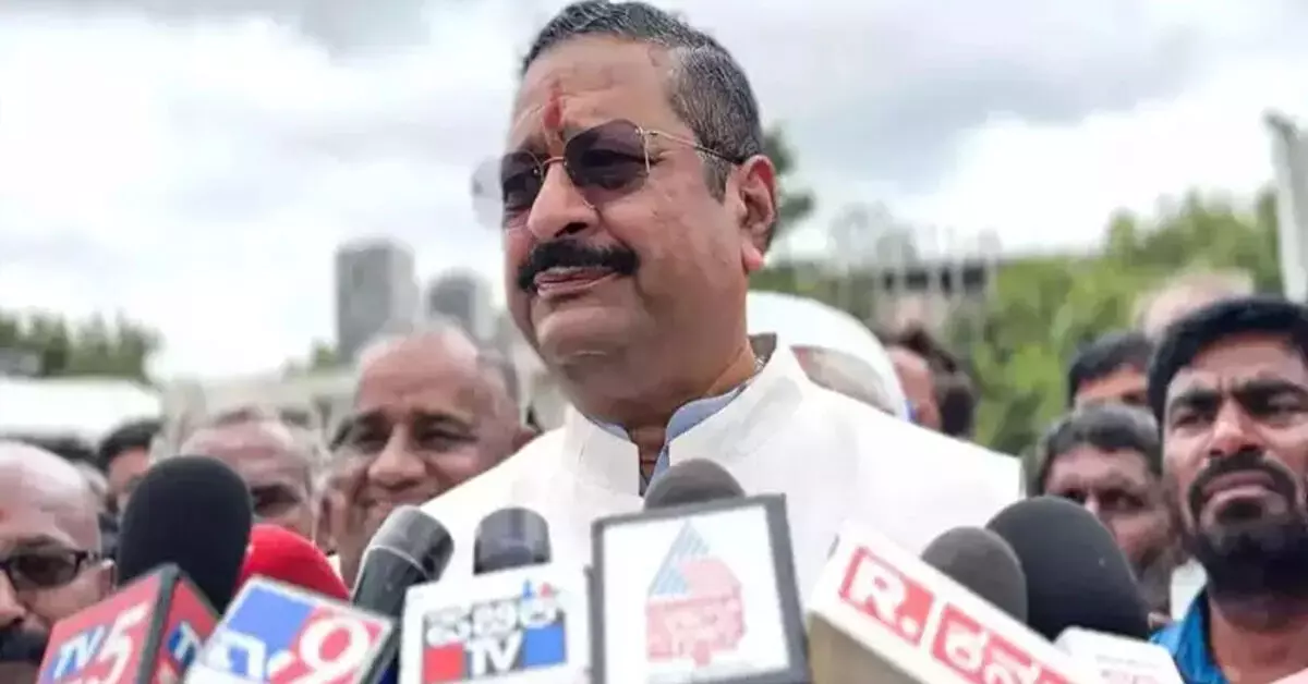 ʼವಿಜಯೇಂದ್ರನ ಆತ್ಮೀಯ ಗೆಳೆಯ ಡಿಕೆಶಿ ಸಿಎಂ ಆಗಲ್ಲʼ : ಯತ್ನಾಳ್ ʼವಿಜಯೇಂದ್ರನ ಆತ್ಮೀಯ ಗೆಳೆಯ ಡಿಕೆಶಿ ಸಿಎಂ ಆಗಲ್ಲʼ : ಯತ್ನಾಳ್