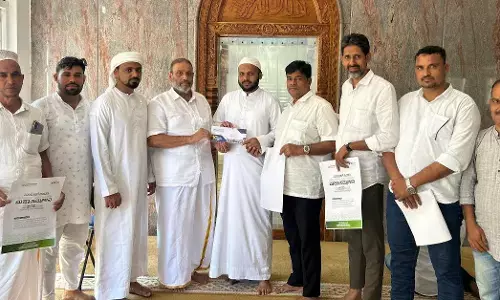 ವಿಟ್ಲ ಕೇಂದ್ರ ಜುಮಾ ಮಸೀದಿಯಲ್ಲಿ ಮಾಡನ್ನೂರು ದಶಮಾನೋತ್ಸವದ ಪೋಸ್ಟರ್ ಪ್ರದರ್ಶನ