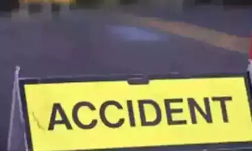 ಸುಳ್ಯ | ರಸ್ತೆ ಬದಿಯ ಮೋರಿಗೆ ಗುದ್ದಿದ ಕಾರು: ನಾಲ್ವರಿಗೆ ಗಾಯ
