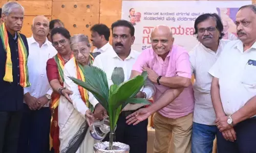 K.V. Prabhakar presented the Narayanguru Award and spoke in honor of the achievers.