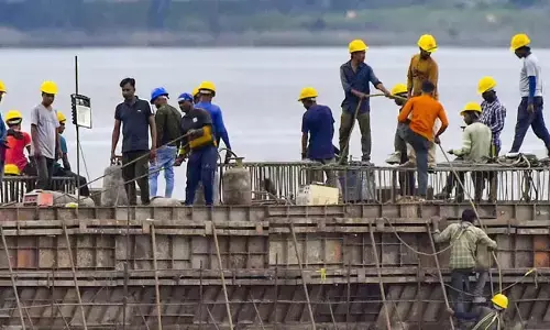 ನೂತನ ಕಾರ್ಮಿಕ ಸಂಹಿತೆಗಳು ಕಾರ್ಮಿಕರ ಹಕ್ಕುಗಳನ್ನು ದುರ್ಬಲಗೊಳಿಸುವ, ರದ್ದುಗೊಳಿಸುವ ಪ್ರಯತ್ನ: ವಿಪಕ್ಷ