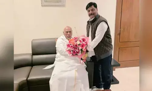 ʼಸಂಪುಟ ಪುನರ್ ರಚನೆʼ: ಖರ್ಗೆ ನಿವಾಸಕ್ಕೆ ಸಚಿವರು, ಶಾಸಕರು ದೌಡು!