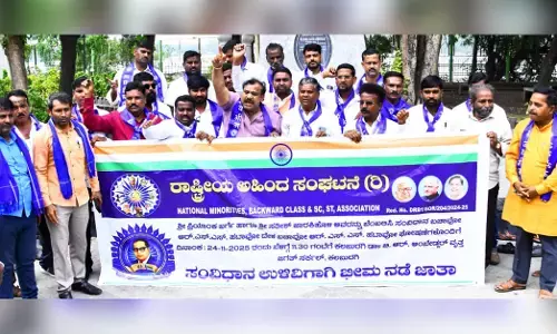 ಕಲಬುರಗಿ | ʼಆರೆಸ್ಸೆಸ್ ಹಠಾವೋ, ಸಂವಿಧಾನ ಬಚಾವೋʼ ಪ್ರತಿಭಟನಾ ಮೆರವಣಿಗೆ