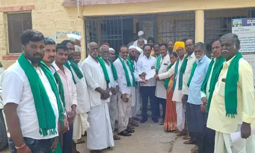 ನಿಡಗುಂದಿ | ತೊಗರಿಗೆ 12 ಸಾವಿರ ರೂ. ಬೆಂಬಲ ಬೆಲೆ ಘೋಷಿಸಿ : ರೈತ ಸಂಘ, ಹಸಿರು ಸೇನೆ ಆಗ್ರಹ