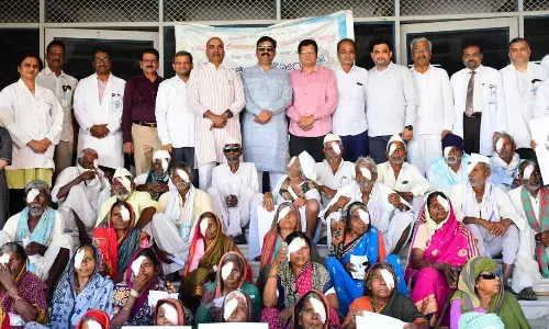 ಕಲಬುರಗಿ | ಸಚಿವ ಪ್ರಿಯಾಂಕ್ ಖರ್ಗೆ ಜನ್ಮದಿನದ ಪ್ರಯುಕ್ತ ಉಚಿತ ಕಣ್ಣಿನ ತಪಾಸಣೆ, ಶಸ್ತ್ರ ಚಿಕಿತ್ಸಾ ಶಿಬಿರ