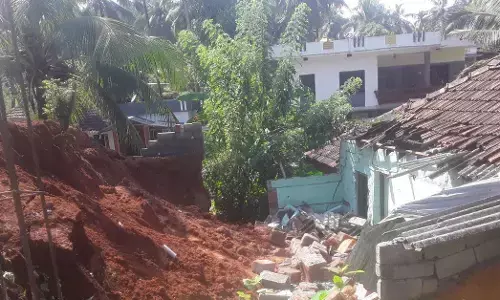 ಉಪ್ಪಿನಂಗಡಿ | ಆವರಣಗೋಡೆ ಕುಸಿದು ಅಡುಗೆ ಕೋಣೆ ಧ್ವಂಸ : ಅಪಾರ ನಷ್ಟ