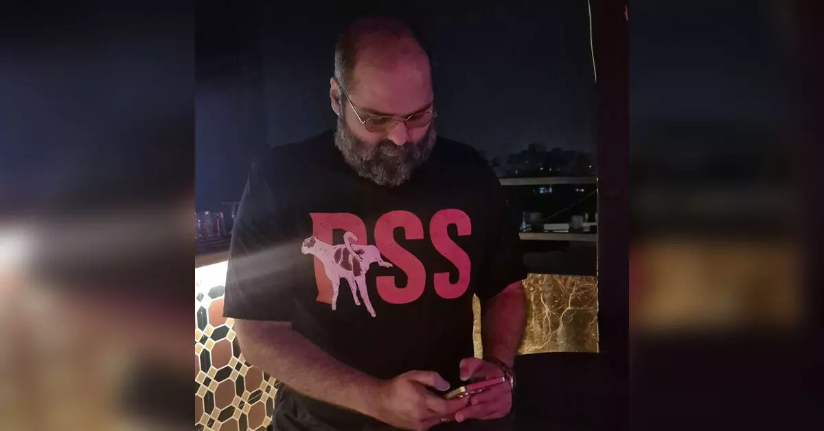 ವಿವಾದಕ್ಕೆ ಕಾರಣವಾದ ಕುನಾಲ್ ಕಾಮ್ರಾ ಧರಿಸಿದ ‘ಆರೆಸ್ಸೆಸ್ ಟಿ-ಶರ್ಟ್’; ಕಾನೂನು ಕ್ರಮದ ಎಚ್ಚರಿಕೆ ನೀಡಿದ ಬಿಜೆಪಿ-ಶಿವಸೇನೆ