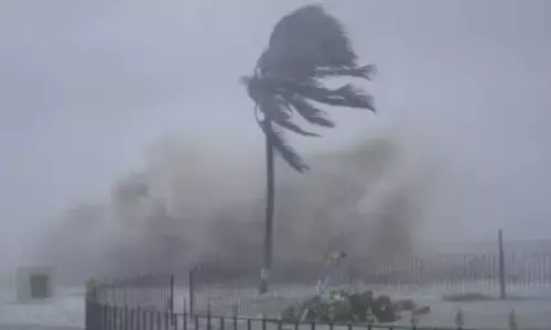 ಇಂಡೋನೇಶ್ಯ ಕರಾವಳಿಗೆ ಅಪ್ಪಳಿಸಿದ ‘ಸೆನ್ಯಾರ್’ ಚಂಡಮಾರುತ