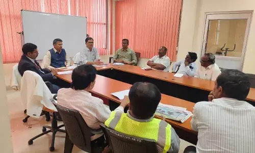 ಕಲಬುರಗಿ | ಕಾರ್ಮಿಕ ಸಂಘಟನೆಗಳೊಂದಿಗೆ ಸಭೆ : ಕಾರ್ಮಿಕ ಕಾಯ್ದೆ ಕುರಿತು ಅರಿವು