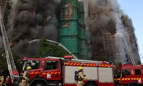 ಹಾಂಕಾಂಗ್‍ನಲ್ಲಿ ಭೀಕರ ಅಗ್ನಿದುರಂತ; 44 ಮಂದಿ ಸಜೀವ ದಹನ, ಹಲವರು ನಾಪತ್ತೆ
