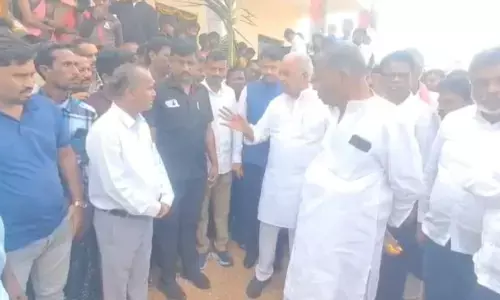 ಕೆಆರ್‌ಐಡಿಎಲ್ ಇಂಜಿನಿಯರ್‌ಗೆ ನಿಂದನೆ ಆರೋಪ :  ಸಚಿವ ಎನ್ ಎಸ್ ಬೋಸರಾಜು ವಿರುದ್ಧ ರಾಜ್ಯಪಾಲರಿಗೆ ದೂರು