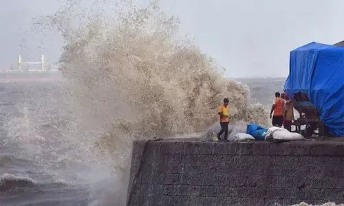 ಬಂಗಾಳಕೊಲ್ಲಿಗೆ ದಿತ್ವಾ ಚಂಡಮಾರುತದ ಭೀತಿ; ತಮಿಳುನಾಡು, ಆಂಧ್ರದ ಕರಾವಳಿ ಜಿಲ್ಲೆಗಳಲ್ಲಿ ಕಟ್ಟೆಚ್ಚರ