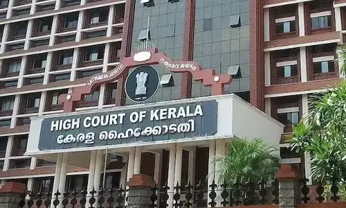 ಆಸ್ಪತ್ರೆಯಲ್ಲಿ ಮುಂಗಡ ಪಾವತಿಸದಿದ್ದರೂ ತುರ್ತು ರೋಗಿಗಳಿಗೆ ಚಿಕಿತ್ಸೆ ನಿರಾಕರಿಸುವಂತಿಲ್ಲ, ದರ ಪಟ್ಟಿ ಪ್ರದರ್ಶಿಸಬೇಕು: ಕೇರಳ ಹೈಕೋರ್ಟ್‌ ಖಡಕ್ ನಿರ್ದೇಶನ