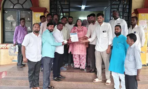 ಬೀದರ್ | ಸಂವಿಧಾನ ಸರ್ಮಪಣಾ ದಿನದಂದು ಗೈರಾದ ಅಧಿಕಾರಿಗಳ ವಿರುದ್ಧ ಶಿಸ್ತು ಕ್ರಮ ಕೈಗೊಳ್ಳುವಂತೆ ದಲಿತ ಸಂಘರ್ಷ ಸಮಿತಿ ಮನವಿ