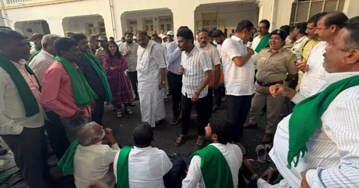 ಮೆಕ್ಕೆ ಜೋಳಕ್ಕೆ 2400 ರೂ. ಬೆಂಬಲ ಬೆಲೆ: 5ನೇ ದಿನದ ಪ್ರತಿಭಟನೆ ಅಂತ್ಯ