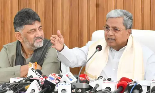 ಬೆಸೆದ ಕೈಗಳು !