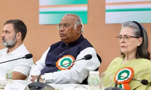 “ರಾಜಕೀಯ ದ್ವೇಷ” : ನ್ಯಾಷನಲ್ ಹೆರಾಲ್ಡ್ ಪ್ರಕರಣದಲ್ಲಿ ಸೋನಿಯಾ, ರಾಹುಲ್ ಗಾಂಧಿ ವಿರುದ್ಧ ಹೊಸ ಎಫ್‌ಐಆರ್‌ ಕುರಿತು ಮಲ್ಲಿಕಾರ್ಜುನ ಖರ್ಗೆ ಪ್ರತಿಕ್ರಿಯೆ