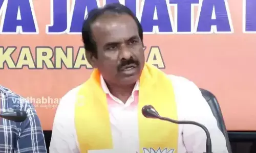 ಸಮಸ್ಯೆಗಳಿಗೆ ಉಪಹಾರ ಕೂಟ ಪರಿಹಾರವೇ?: ಎನ್.ರವಿಕುಮಾರ್