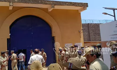 ವಿಚಾರಣಾಧೀನ ಕೈದಿಯಿಂದ ಸಹ ಕೈದಿಗಳಿಗೆ ಹಲ್ಲೆ; ಅಧಿಕಾರಿಗಳ ಕರ್ತವ್ಯಕ್ಕೆ ಅಡ್ಡಿ ಆರೋಪ