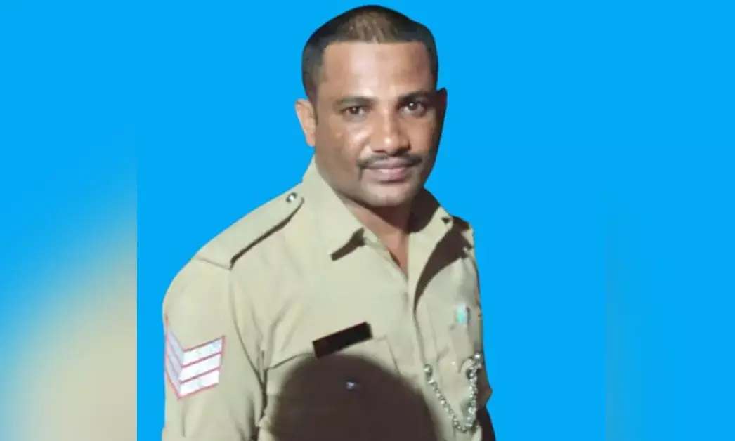 ಮನೆಗೆ ಅಕ್ರಮ ಪ್ರವೇಶ ಆರೋಪ : ಕಡಬ ಠಾಣಾ ಹೆಡ್ ಕಾನ್‌ಸ್ಟೇಬಲ್‌ನನ್ನು ಹಿಡಿದು ಪೊಲೀಸರಿಗೆ ಒಪ್ಪಿಸಿದ ಸಾರ್ವಜನಿಕರು