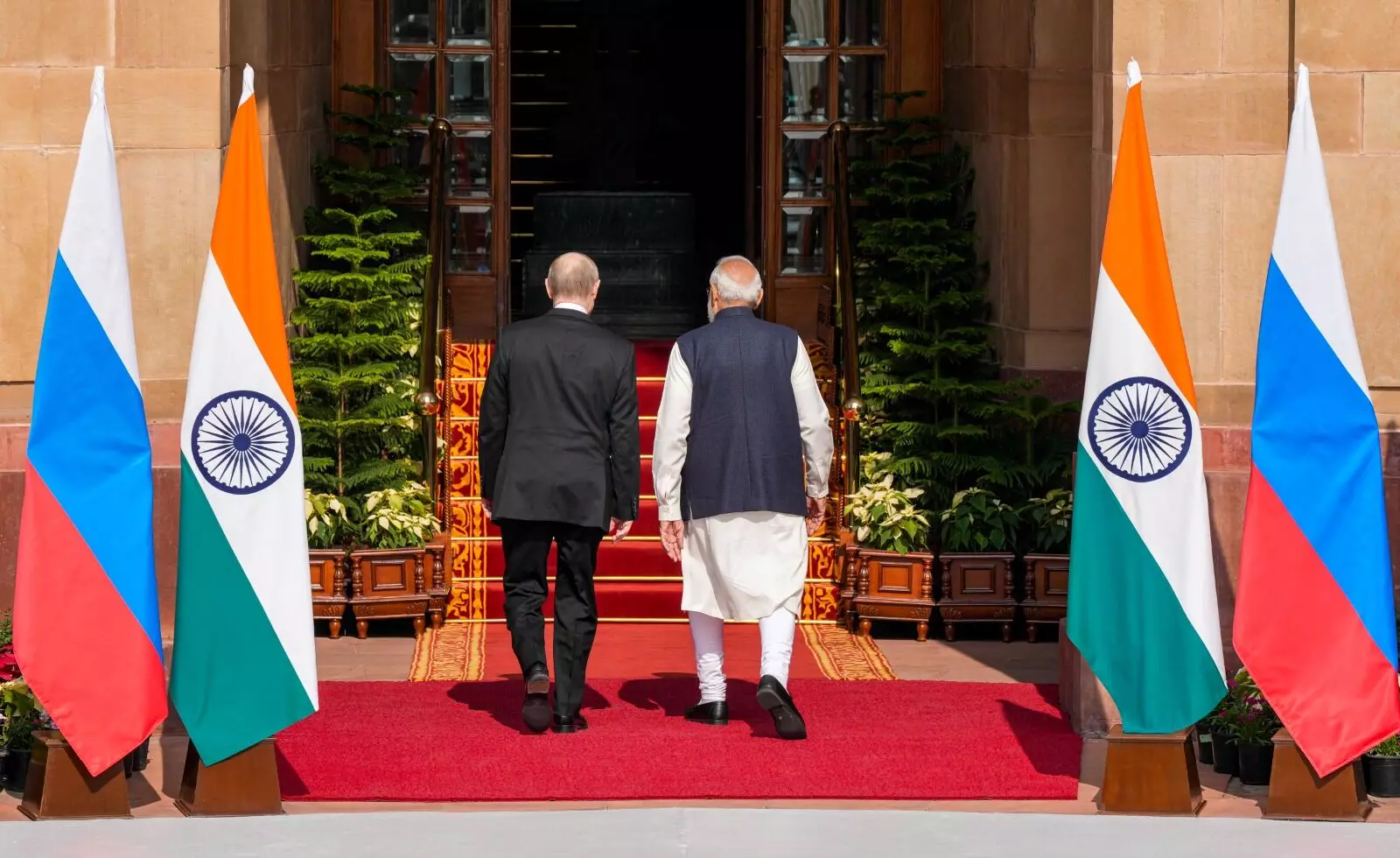 ರಶ್ಯ ಅಧ್ಯಕ್ಷ ಪುಟಿನ್ ಭಾರತ ಭೇಟಿ; ಚಿತ್ರಗಳಲ್ಲಿ ನೋಡಿ