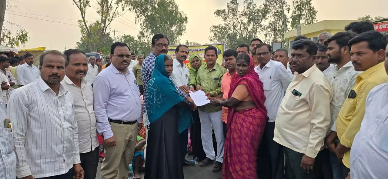 ಕಲಬುರಗಿ| ಗಡಿಕೇಶ್ವಾರ ಆರೋಗ್ಯ ಕೇಂದ್ರದ ಡಿ ಗ್ರೇಡ್ ಆದೇಶ ಹಿಂಪಡೆಯುವಂತೆ ಆಗ್ರಹ