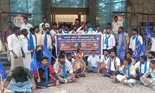 ರಾಯಚೂರು| ಜಾತಿ ನಿಂದನೆ, ಕೊಲೆ ಪ್ರಕರಣದ ಆರೋಪಿಗಳನ್ನು ಬಂಧಿಸುವಂತೆ ಆಗ್ರಹಿಸಿ ಪ್ರತಿಭಟನೆ