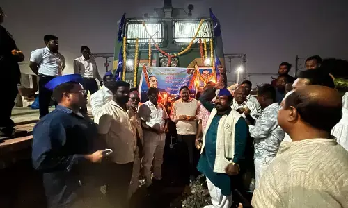 ಅಂಬೇಡ್ಕರ್ ಅವರ 69ನೇ ಪರಿನಿರ್ವಾಣ: ಕಲಬುರಗಿಯಿಂದ ಚೈತ್ಯ ಭೂಮಿಗೆ ವಿಶೇಷ ರೈಲಿಗೆ ಡಿಜಿ ಸಾಗರ್ ಚಾಲನೆ