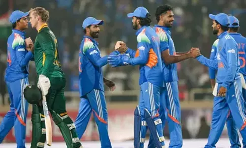 ನಾಳೆ ಡಿ.6ರಂದು ಸರಣಿ ನಿರ್ಣಾಯಕ ಮೂರನೇ ಏಕದಿನ ಪಂದ್ಯ; ಟ್ರೋಫಿ ಗೆಲ್ಲಲು ಭಾರತ-ದಕ್ಷಿಣ ಆಫ್ರಿಕಾ ಹಣಾಹಣಿ