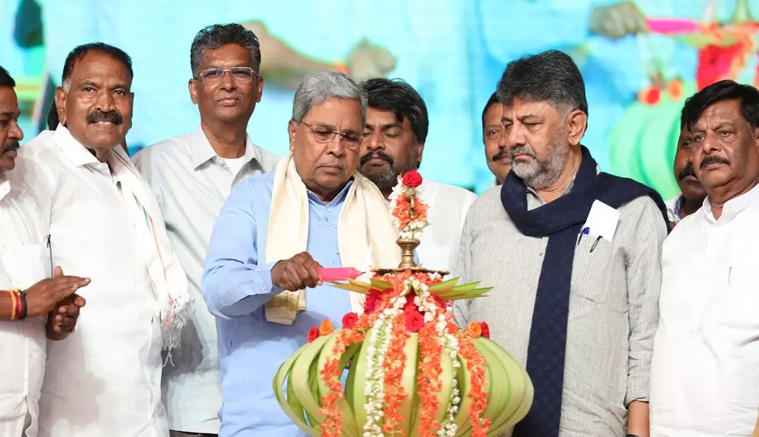 ನಮ್ಮದು ನುಡಿದಂತೆ ನಡೆದ ಸರಕಾರ; ಕೊಟ್ಟ ಮಾತಿನಂತೆ 142 ಭರವಸೆಗಳನ್ನು ಈಗಾಗಲೇ ಈಡೇರಿಸಿದೆ : ಡಿ.ಕೆ.ಶಿವಕುಮಾರ್ ನಮ್ಮದು ನುಡಿದಂತೆ ನಡೆದ ಸರಕಾರ; ಕೊಟ್ಟ ಮಾತಿನಂತೆ 142 ಭರವಸೆಗಳನ್ನು ಈಗಾಗಲೇ ಈಡೇರಿಸಿದೆ : ಡಿ.ಕೆ.ಶಿವಕುಮಾರ್