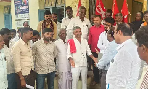 ಚಿಂಚೋಳಿ| ಅತಿವೃಷ್ಟಿ ಹಾನಿ ಪರಿಹಾರ ಹಾಗೂ ನೀರಾವರಿ ಕಾಲುವೆಗಳ ದುರಸ್ತಿಗೆ ಆಗ್ರಹಿಸಿ ಕೆಪಿಆರ್‌ಎಸ್ ಪ್ರತಿಭಟನೆ