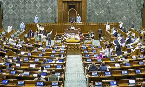 ಕರ್ತವ್ಯದಿಂದ ನಿರ್ಗಮನದ ಬಳಿಕ ಕರೆಗಳು, ಇಮೇಲ್‌ಗಳಿಗೆ ಉತ್ತರಿಸದಿರಲು ಅವಕಾಶ ನೀಡುವ ಸಂಪರ್ಕ ಕಡಿತ ಹಕ್ಕು ಮಸೂದೆ ಲೋಕಸಭೆಯಲ್ಲಿ ಮಂಡನೆ