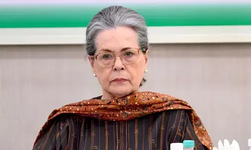 ಕರ್ನಾಟಕದಲ್ಲಿ ನಾಯಕತ್ವ ಸಂಕಷ್ಟ | ಸೋನಿಯಾ ಗಾಂಧಿಯೊಂದಿಗೆ ಕಾಂಗ್ರೆಸ್ ನ ಉನ್ನತ ನಾಯಕರಿಂದ ಚರ್ಚೆ; ಜನವರಿಯಲ್ಲಿ ಮತ್ತೊಂದು ಸಭೆ ಸಾಧ್ಯತೆ