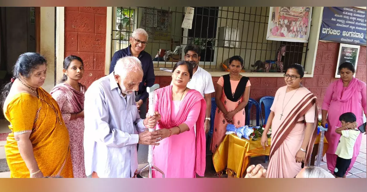 Mangaluru | ಬಗಂಬಿಲ ಅಂಗನವಾಡಿಯಲ್ಲಿ ಹಿರಿಯ ನಾಗರಿಕರ ದಿನಾಚರಣೆ Mangaluru | ಬಗಂಬಿಲ ಅಂಗನವಾಡಿಯಲ್ಲಿ ಹಿರಿಯ ನಾಗರಿಕರ ದಿನಾಚರಣೆ