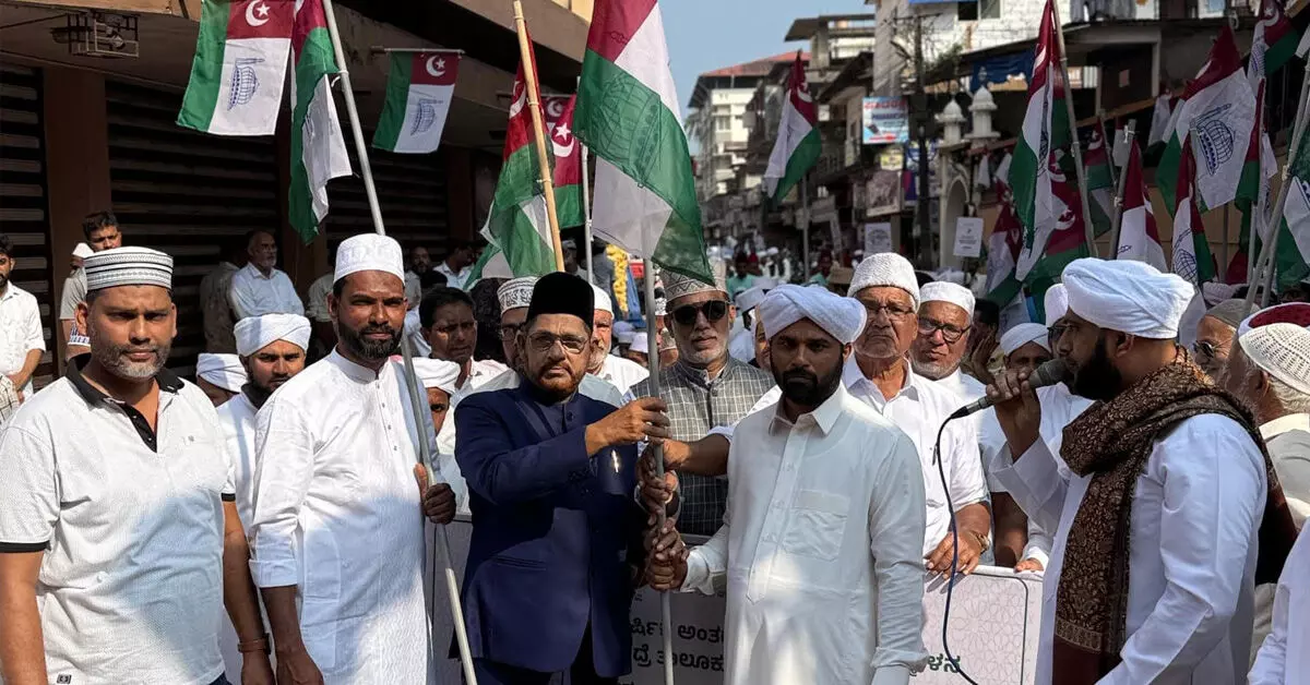 ಮೂಡುಬಿದಿರೆಯಲ್ಲಿ ಸಮಸ್ತ ಆದರ್ಶ ಮಹಾ ಸಮ್ಮೇಳನ ಪ್ರಯುಕ್ತ ಆಕರ್ಷಕ ಕಾಲ್ನಡಿಗೆ ಜಾಥಾ ಮೂಡುಬಿದಿರೆಯಲ್ಲಿ ಸಮಸ್ತ ಆದರ್ಶ ಮಹಾ ಸಮ್ಮೇಳನ ಪ್ರಯುಕ್ತ ಆಕರ್ಷಕ ಕಾಲ್ನಡಿಗೆ ಜಾಥಾ