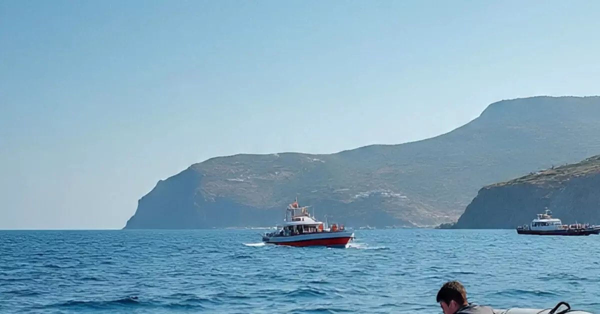 ಗ್ರೀಕ್ ದ್ವೀಪದ ಬಳಿ ವಲಸಿಗರ ದೋಣಿ ಮುಳುಗಿ 18 ಸಾವು ಗ್ರೀಕ್ ದ್ವೀಪದ ಬಳಿ ವಲಸಿಗರ ದೋಣಿ ಮುಳುಗಿ 18 ಸಾವು