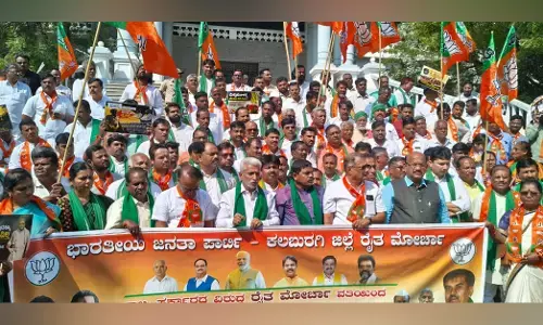 ಕಲಬುರಗಿ | ರೈತರ ವಿವಿಧ ಬೇಡಿಕೆಗಳ ಈಡೇರಿಕೆಗೆ ಆಗ್ರಹಿಸಿ ಬಿಜೆಪಿಯಿಂದ ಪ್ರತಿಭಟನೆ