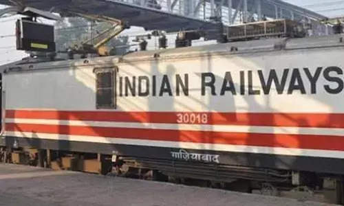 ವಿಮಾನ ಸಂಚಾರ ಅಸ್ತವ್ಯಸ್ತ: 3 ದಿನಗಳಲ್ಲಿ 89 ವಿಶೇಷ ರೈಲುಗಳನ್ನು ಓಡಿಸುವುದಾಗಿ ಘೋಷಿಸಿದ ರೈಲ್ವೇಸ್