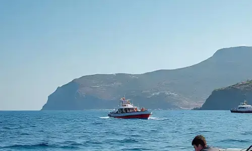 ಗ್ರೀಕ್ ದ್ವೀಪದ ಬಳಿ ವಲಸಿಗರ ದೋಣಿ ಮುಳುಗಿ 18 ಸಾವು