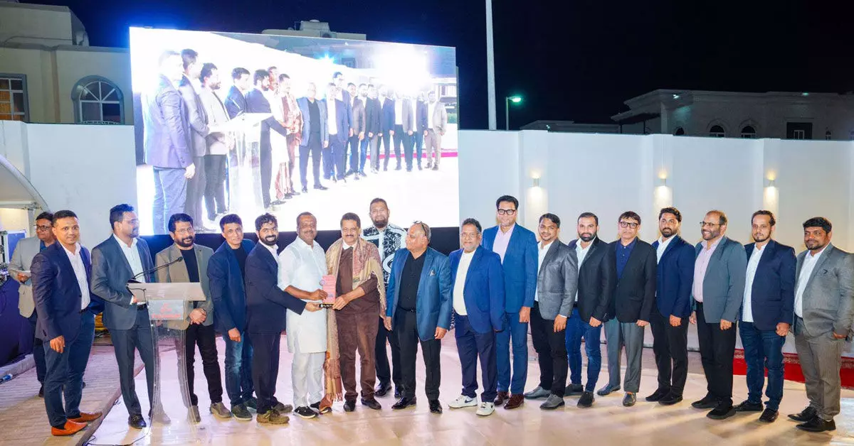 ಅಬುಧಾಬಿ: ಬ್ಯಾರೀಸ್ ವೆಲ್ಫೇರ್ ಫೋರಂನಿಂದ ಡಾ. ತುಂಬೆ ಮೊಯ್ದಿನ್ ರಿಗೆ ಸನ್ಮಾನ