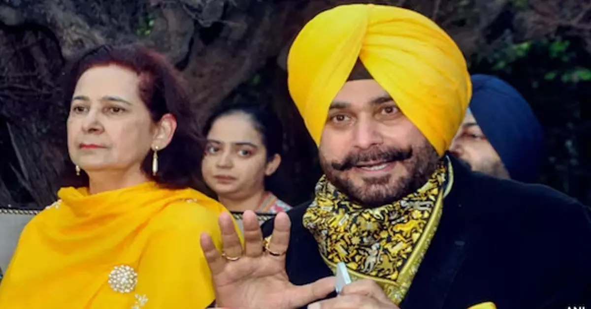 ʼಸಿಎಂ ಹುದ್ದೆಗೆ 500 ಕೋಟಿ ರೂ. ಸೂಟ್‌ ಕೇಸ್ʼ ಹೇಳಿಕೆ; ನವಜೋತ್ ಕೌರ್ ಸಿಧು ಕಾಂಗ್ರೆಸ್‌ ನಿಂದ ಅಮಾನತು